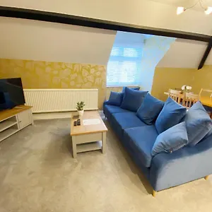 April The Hut - 1bed Near The Beach-parking-couples-friends-professionals-contractors Apartment